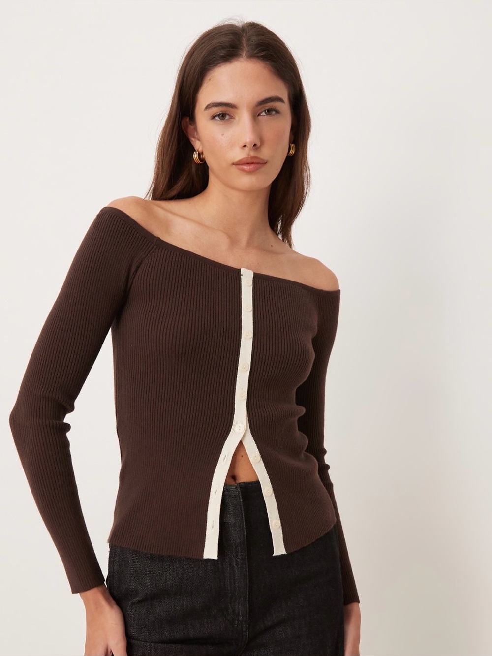 Abercrombie Off-Shoulder Ribbed Button-Front Sweater in Dark Brown